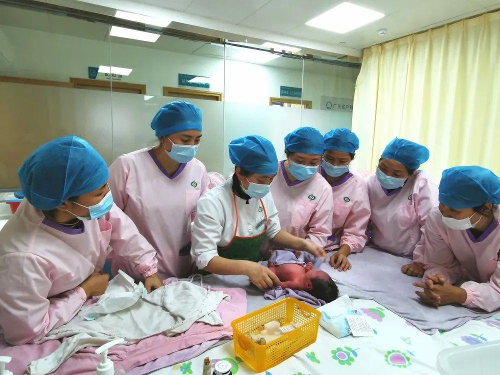 钦州妇婴监护型护送
